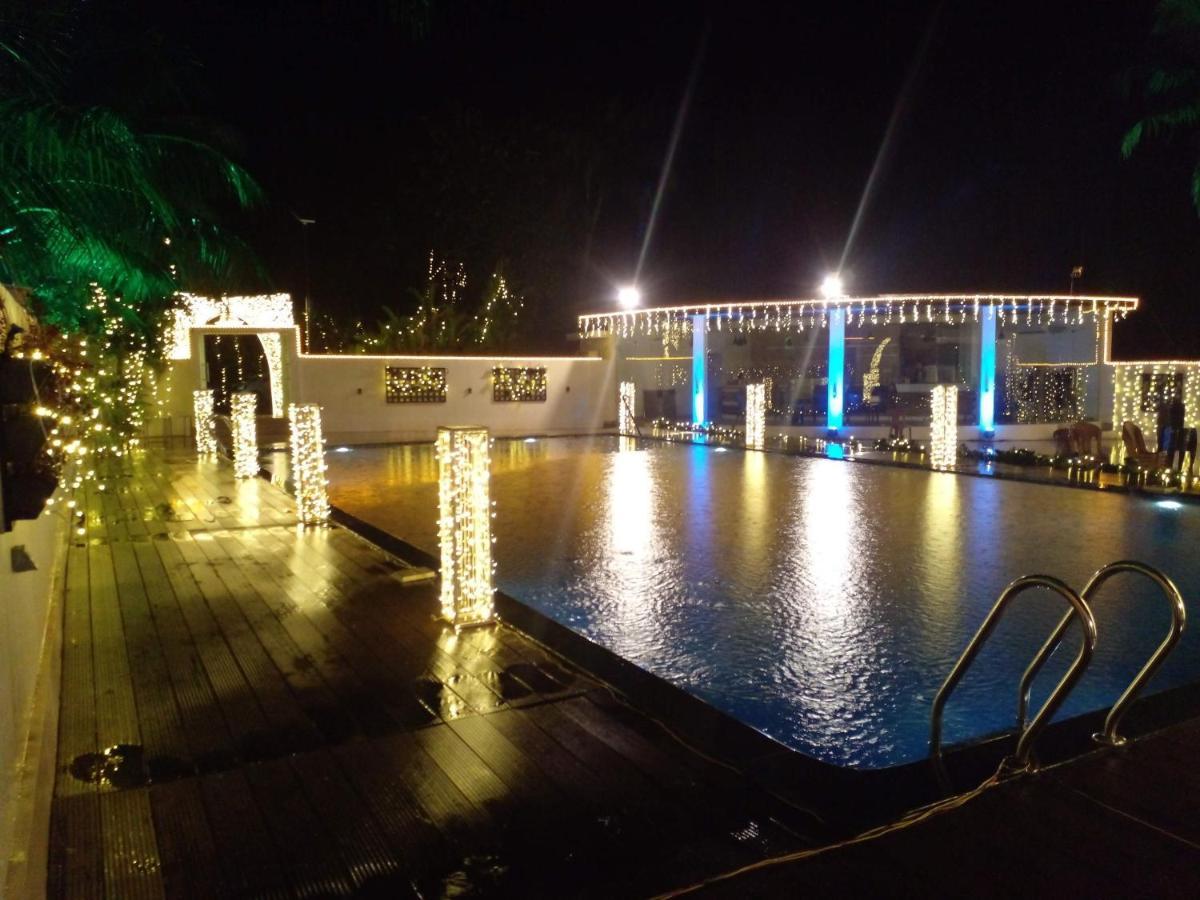 Angamaly Convention Centre Otel Kochi Dış mekan fotoğraf