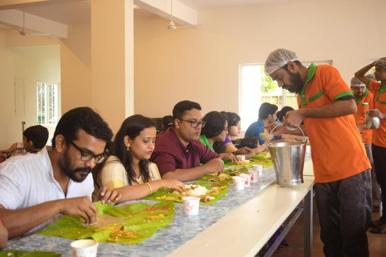 Angamaly Convention Centre Otel Kochi Dış mekan fotoğraf
