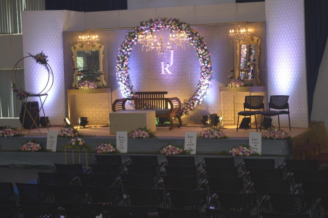 Angamaly Convention Centre Otel Kochi Dış mekan fotoğraf