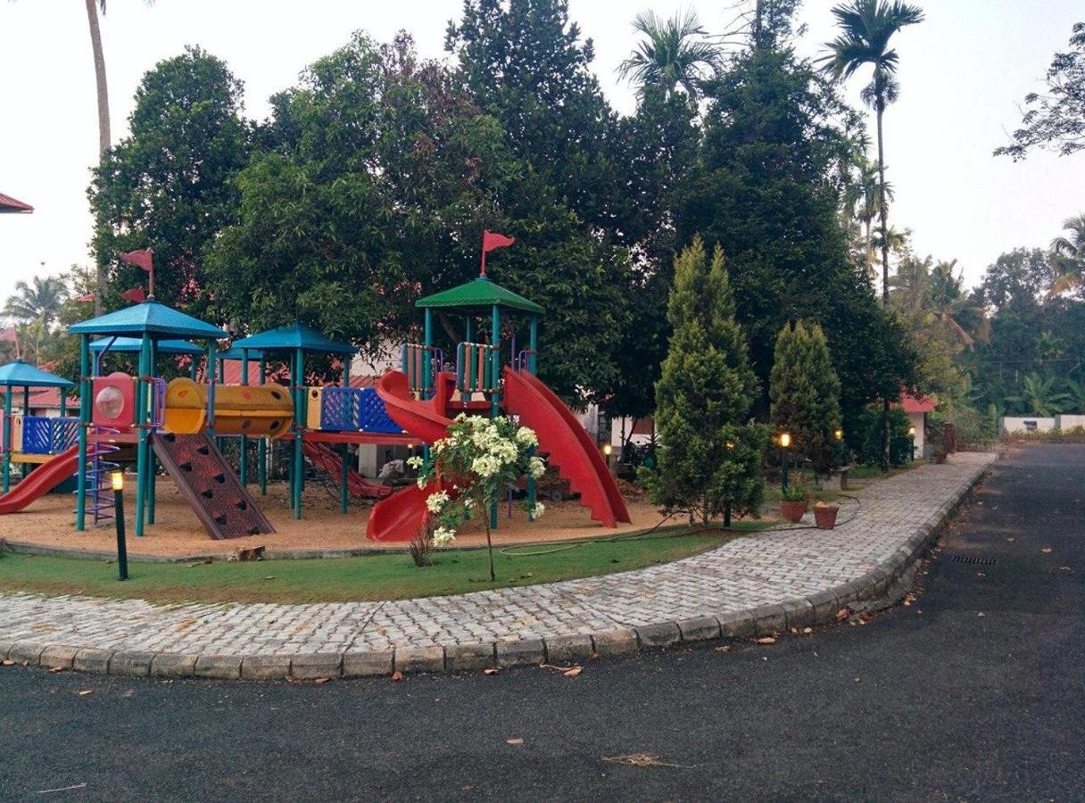 Angamaly Convention Centre Otel Kochi Dış mekan fotoğraf